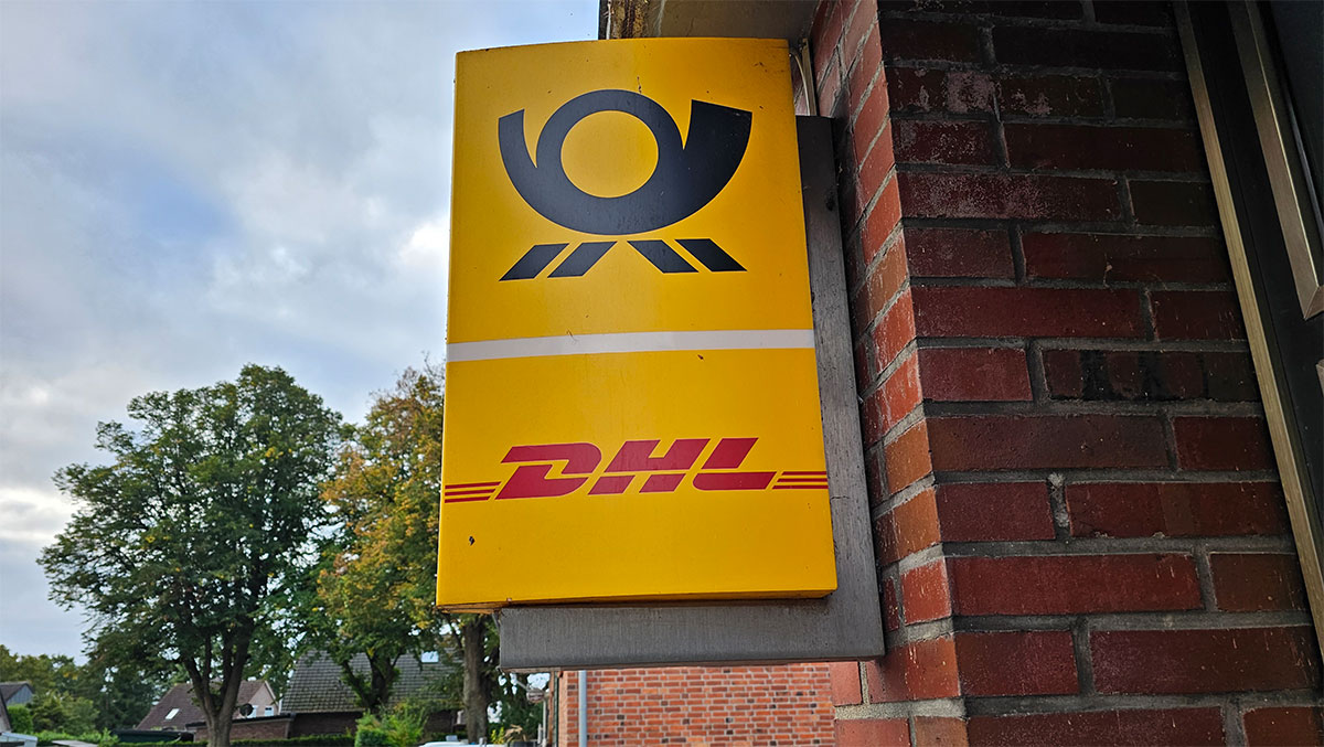 Bild des Postschildes der Postfiliale in Sülfeld